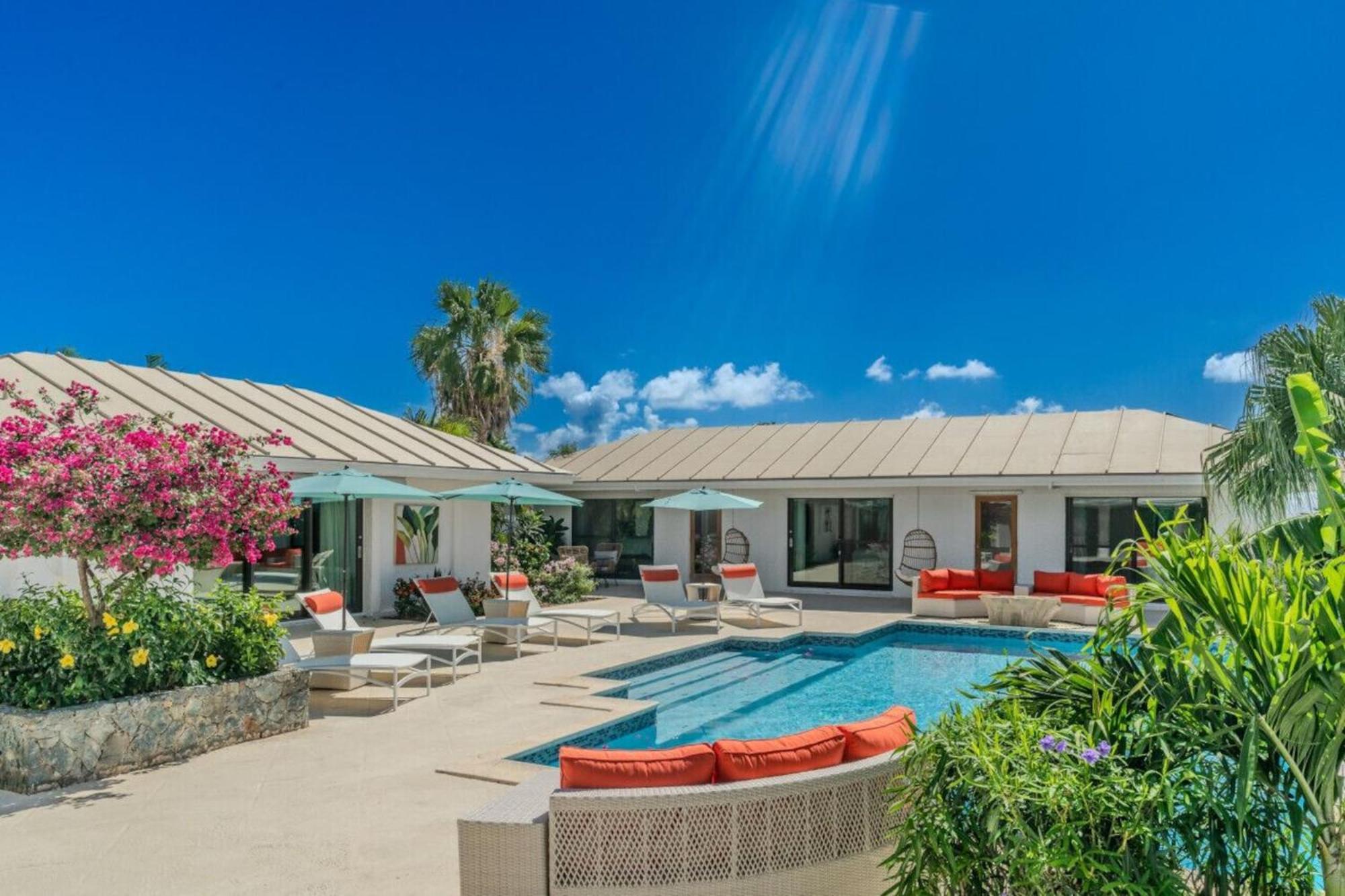 Royal Villa With A Huge Swimming Pool Cowell Battery ภายนอก รูปภาพ